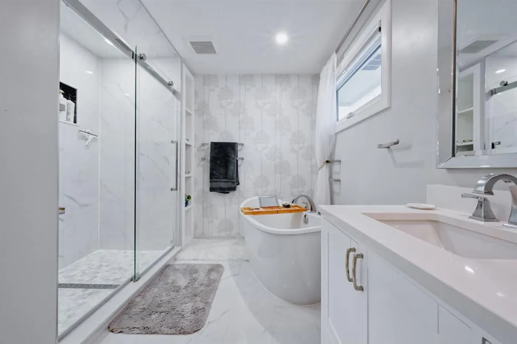 235 Canova Place SW