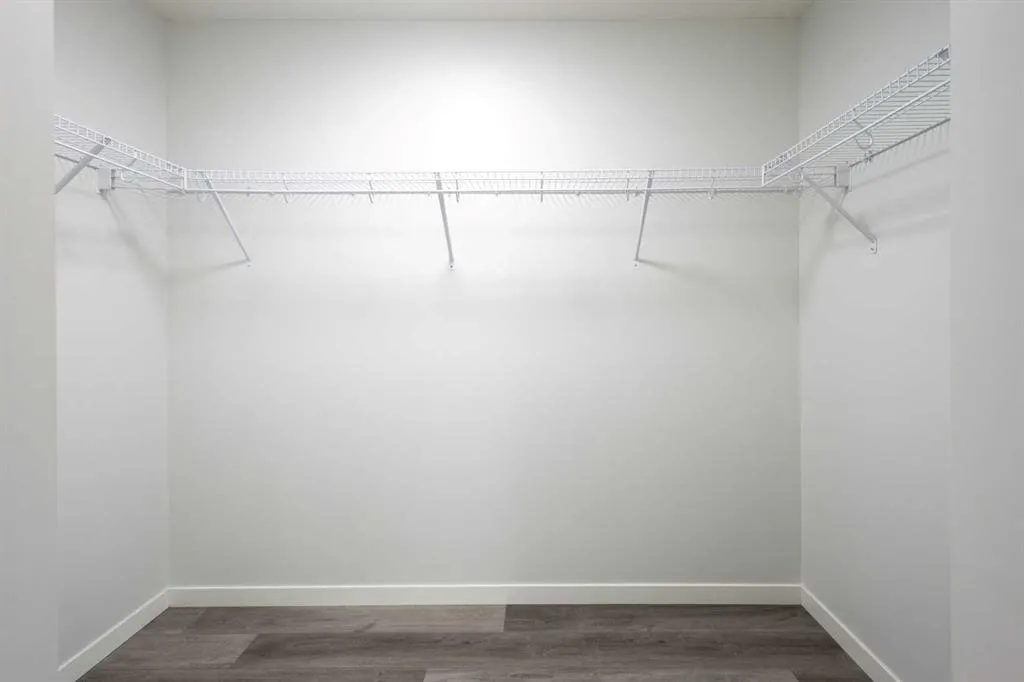 360 HEARVEST HILLS Way NE, #306