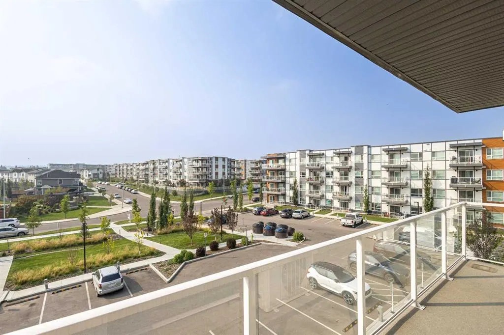 360 HEARVEST HILLS Way NE, #306