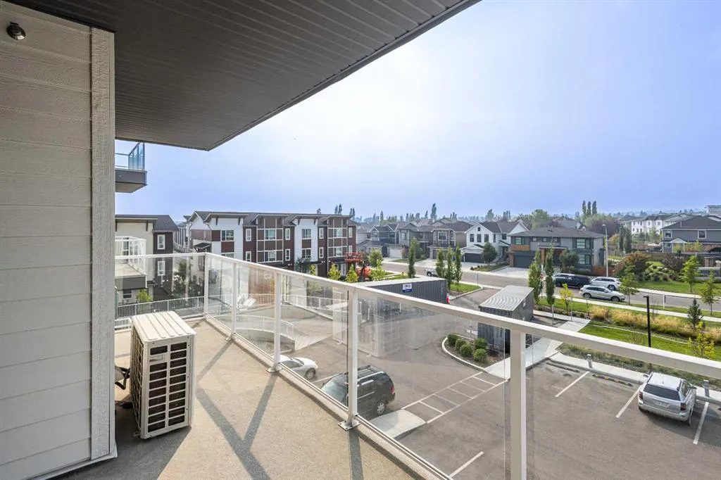 360 HEARVEST HILLS Way NE, #306