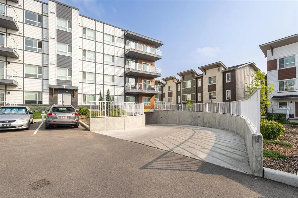 360 HEARVEST HILLS Way NE, #306