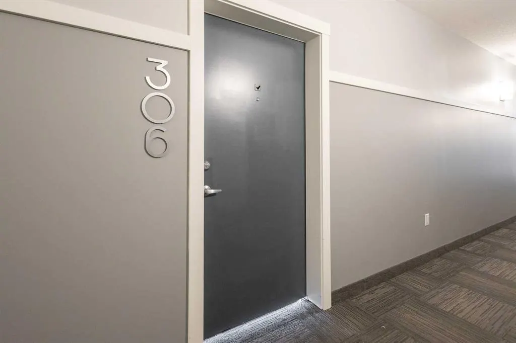 360 HEARVEST HILLS Way NE, #306