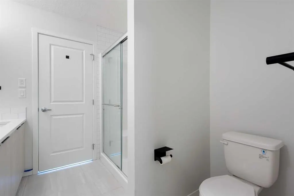 360 HEARVEST HILLS Way NE, #306
