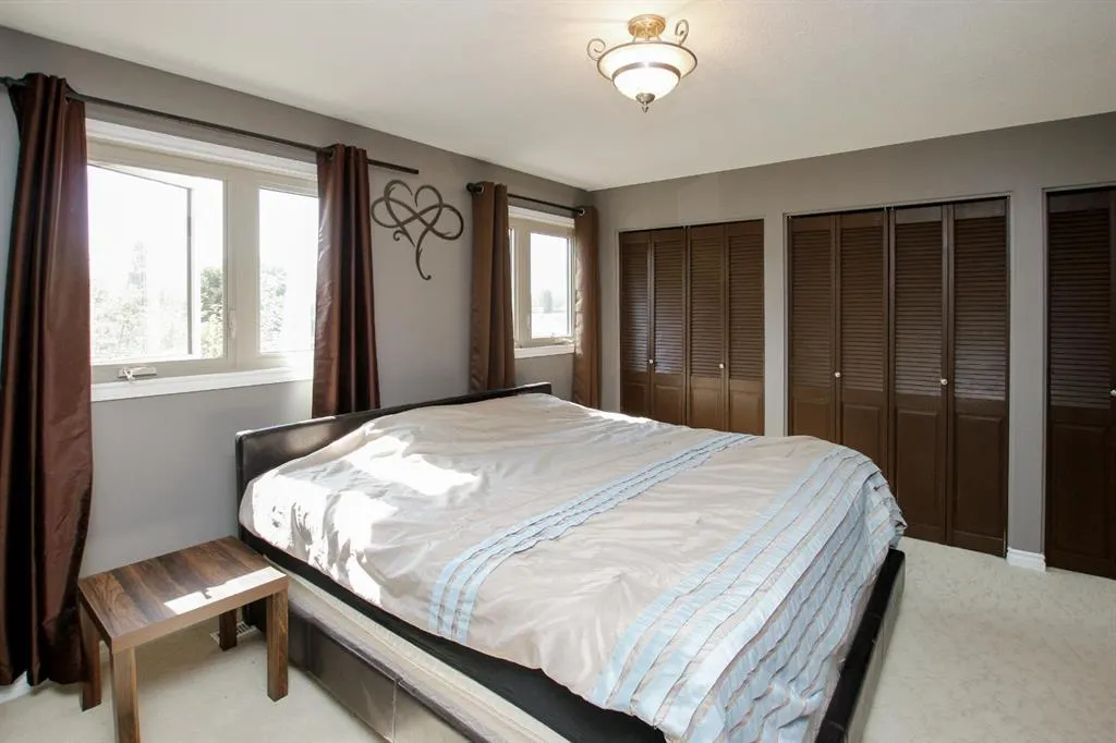 4 Haliburton Crescent