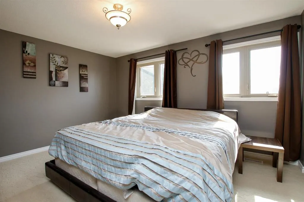 4 Haliburton Crescent
