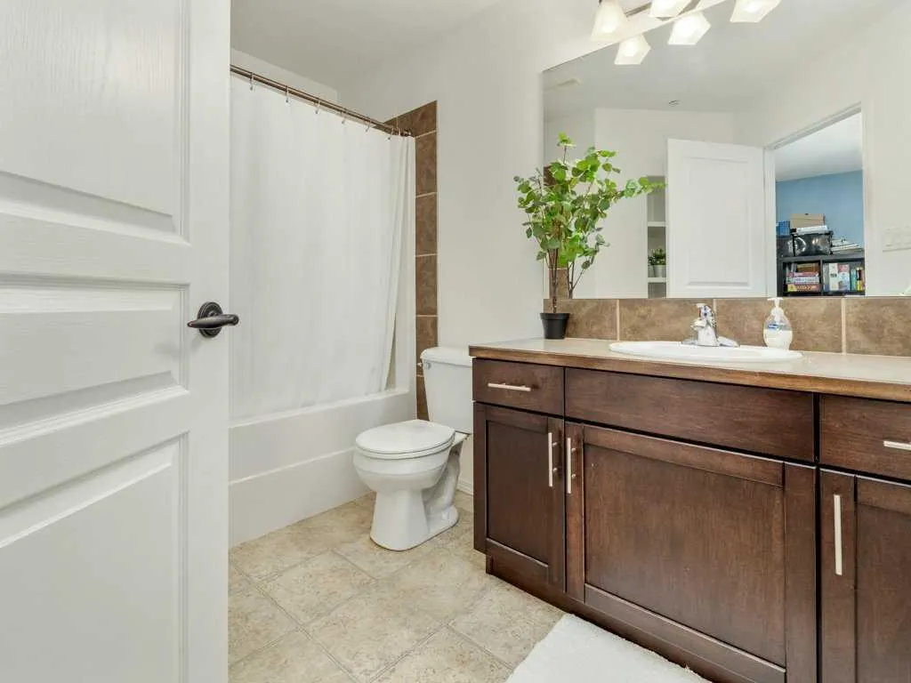 156 Riverstone Boulevard W
