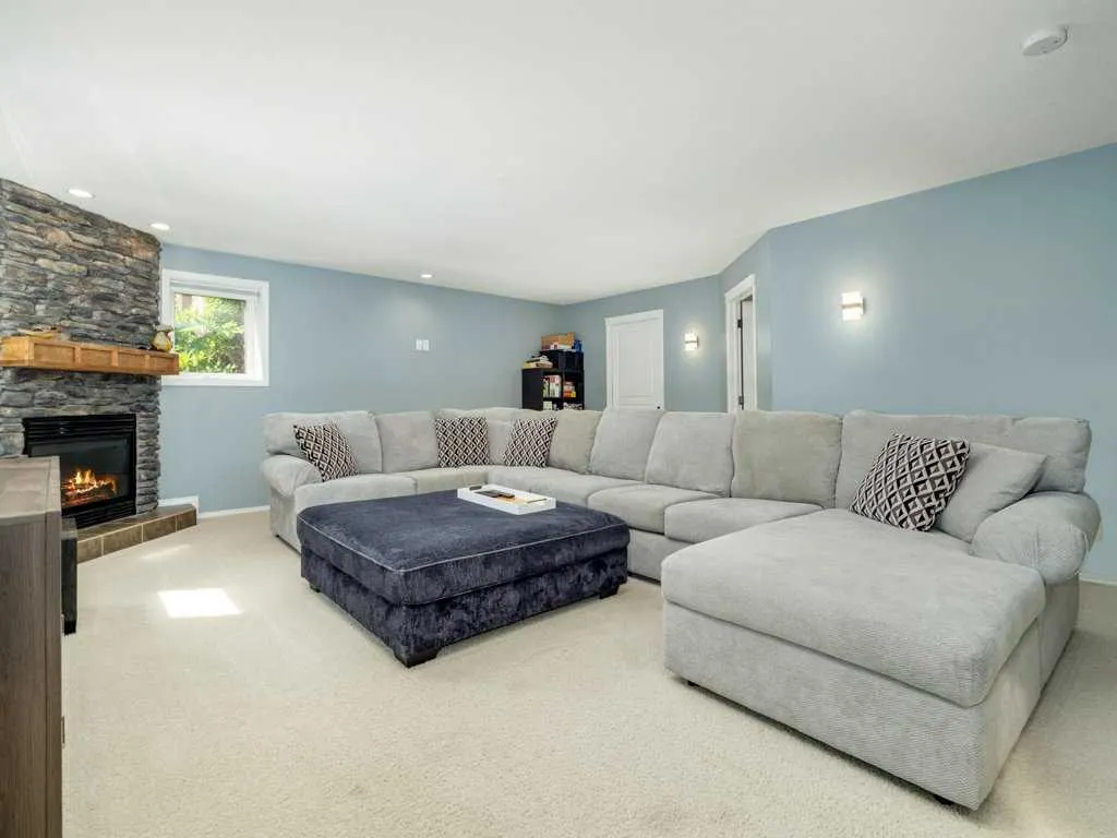 156 Riverstone Boulevard W