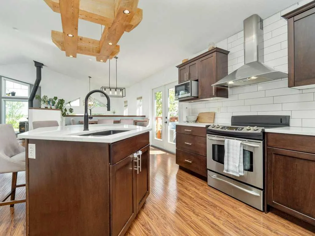 156 Riverstone Boulevard W