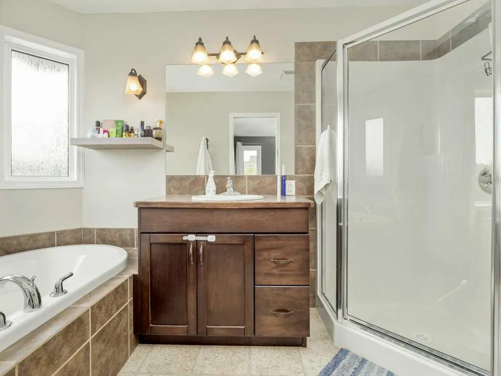 156 Riverstone Boulevard W