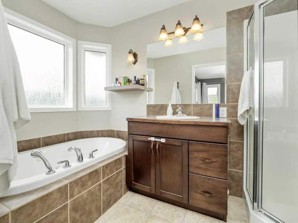 156 Riverstone Boulevard W