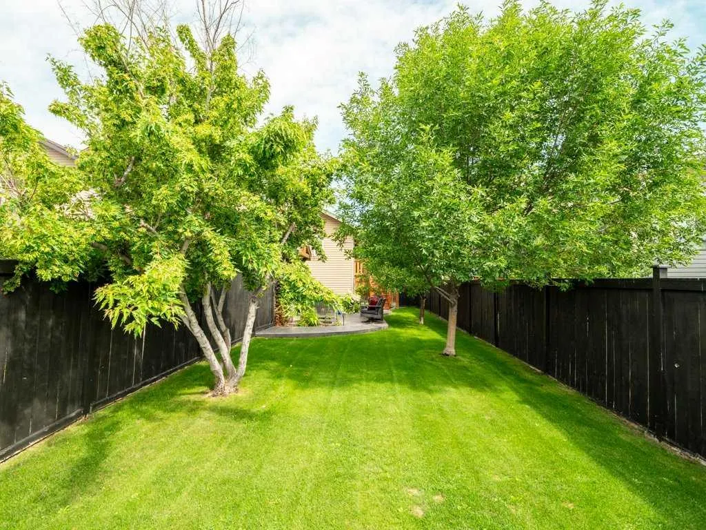 156 Riverstone Boulevard W
