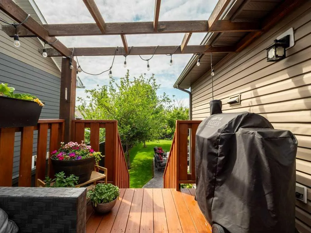 156 Riverstone Boulevard W