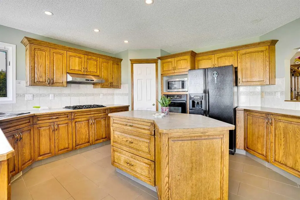 39 lone pine Crescent