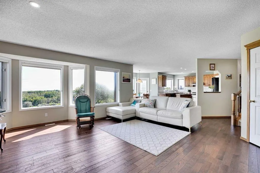 39 lone pine Crescent