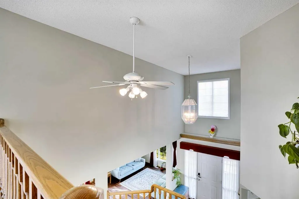39 lone pine Crescent