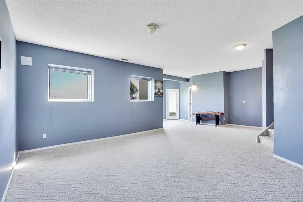39 lone pine Crescent