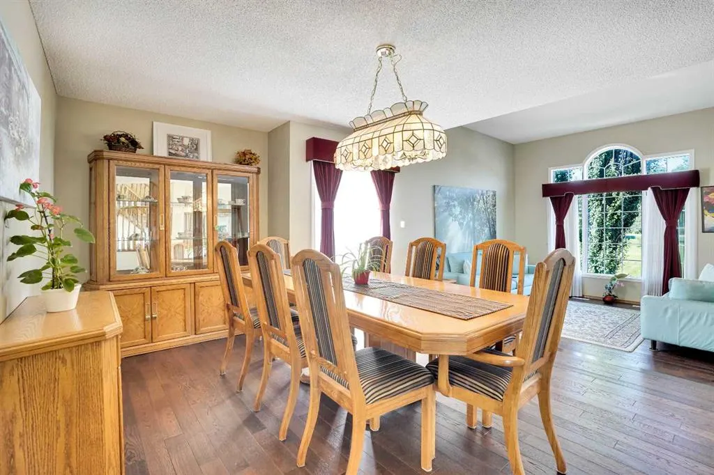 39 lone pine Crescent