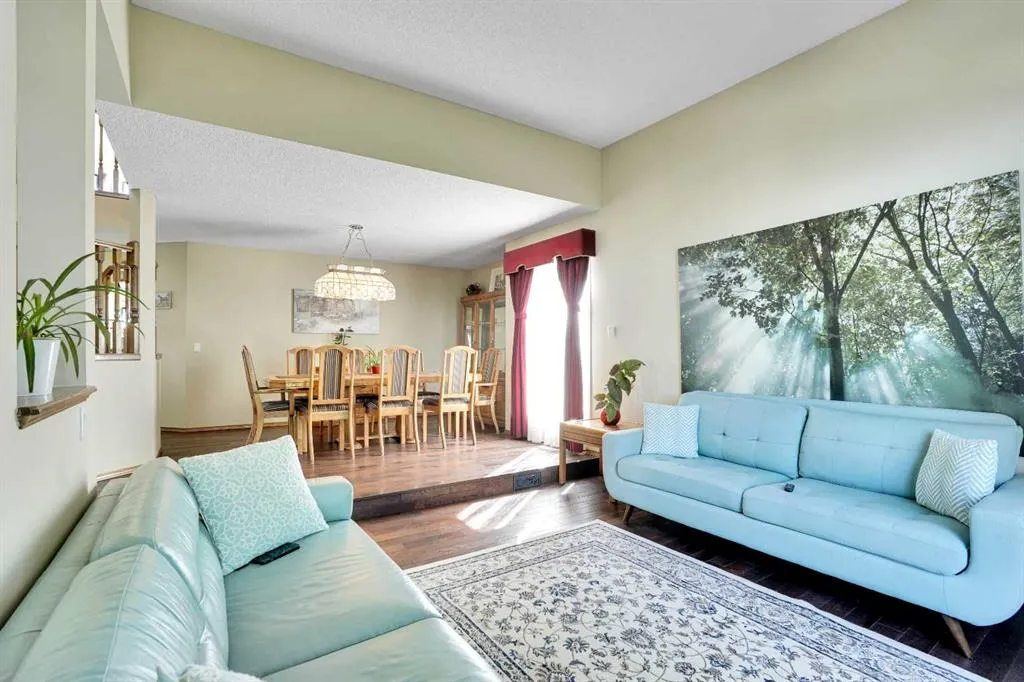 39 lone pine Crescent