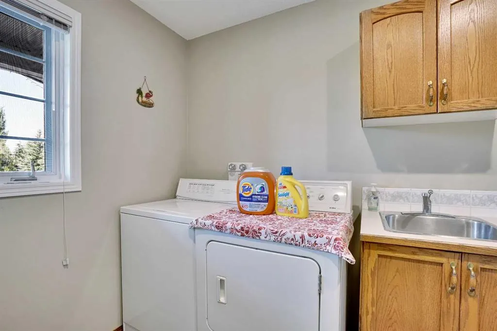 39 lone pine Crescent