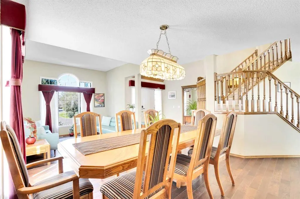 39 lone pine Crescent