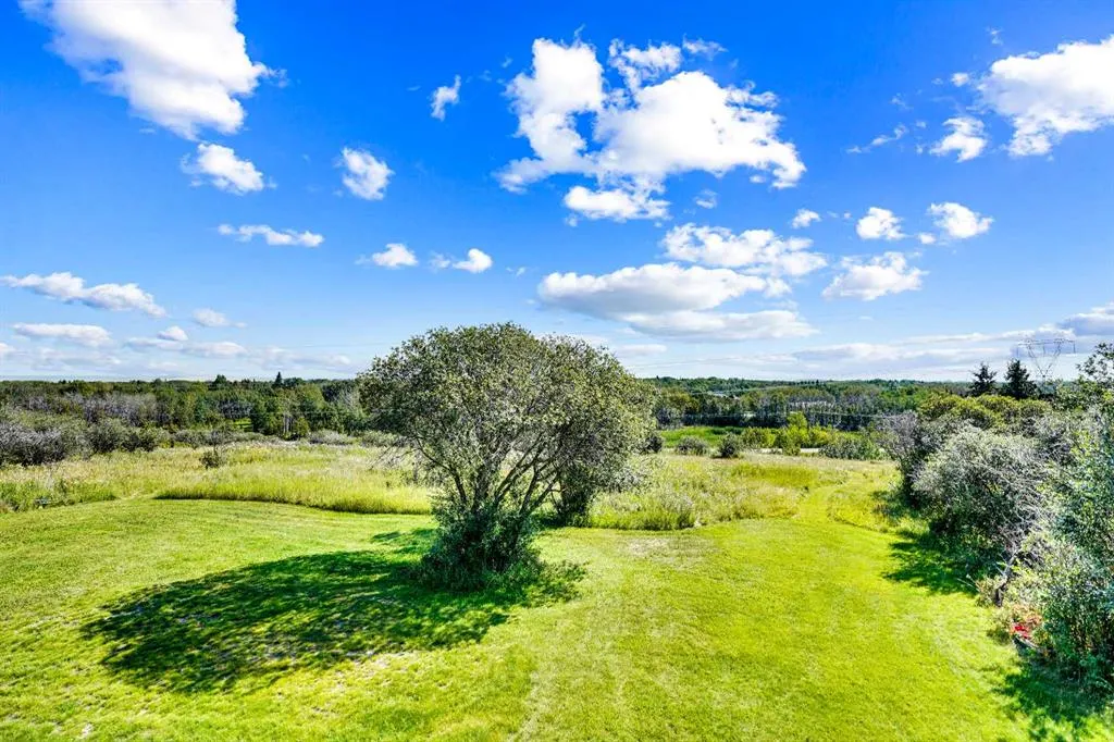 39 lone pine Crescent
