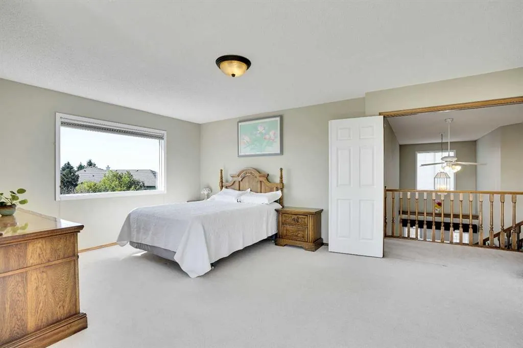 39 lone pine Crescent