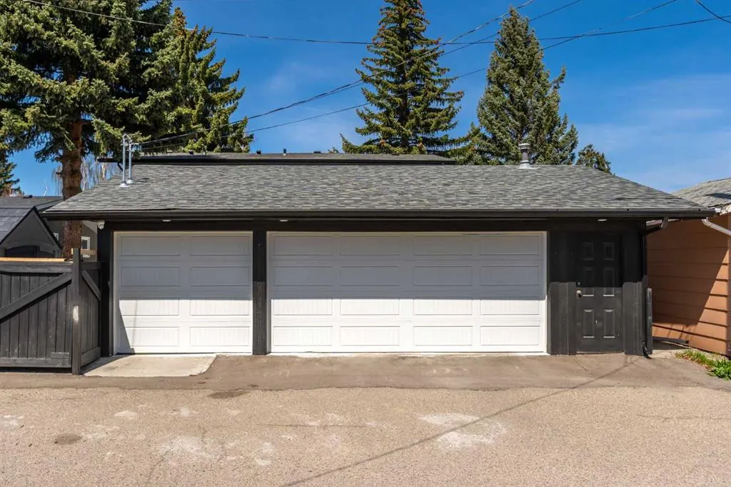 201 Wascana Crescent SE