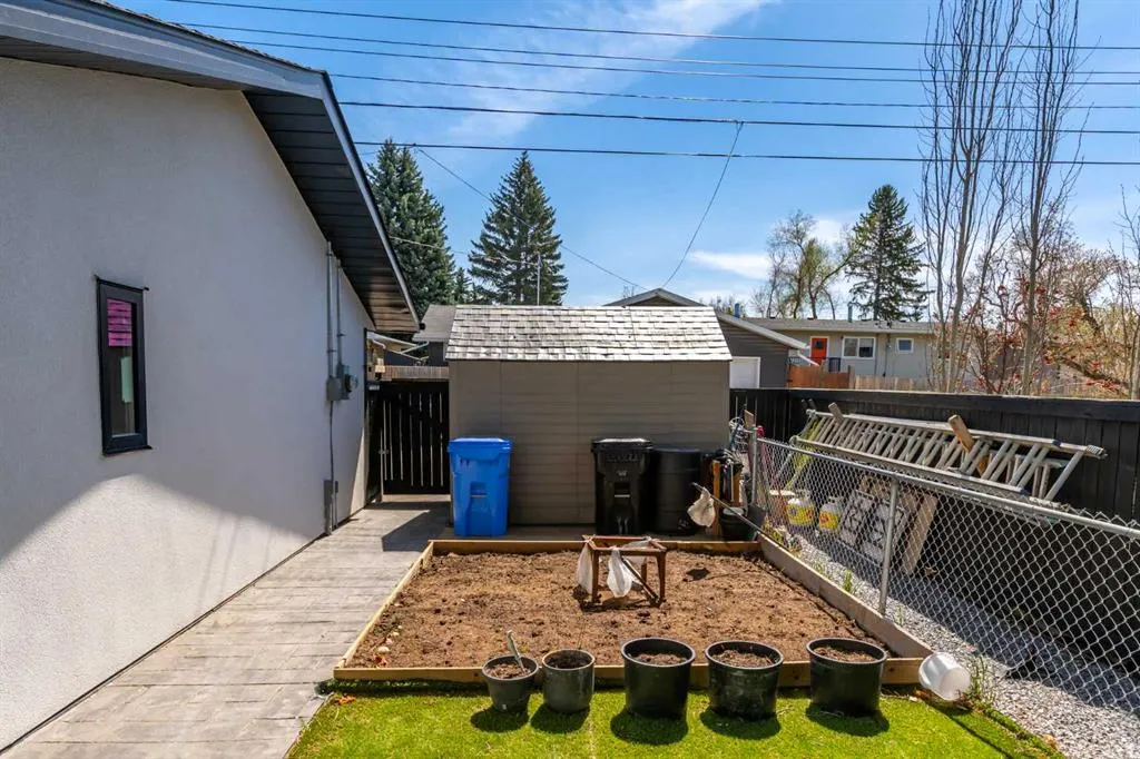 201 Wascana Crescent SE
