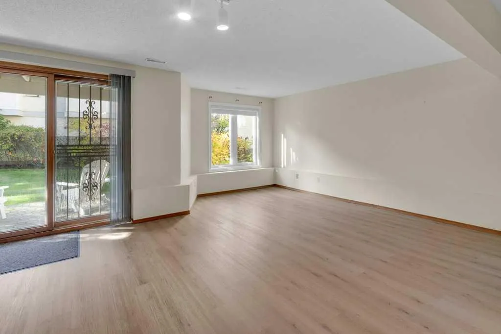 119 Edgepark Villas NW
