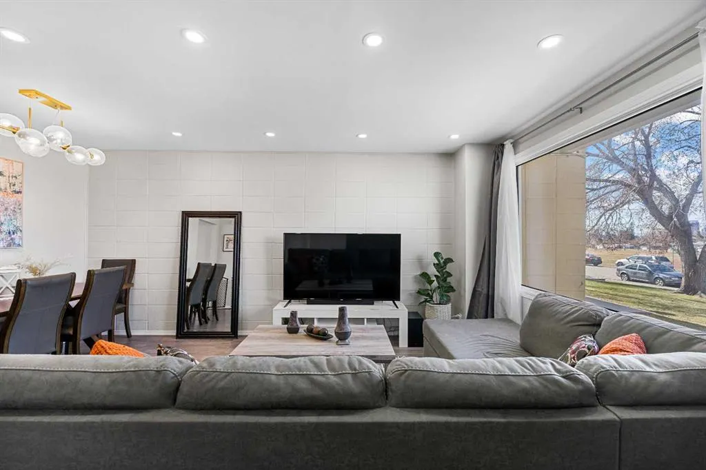2211 19 Street NE, #389