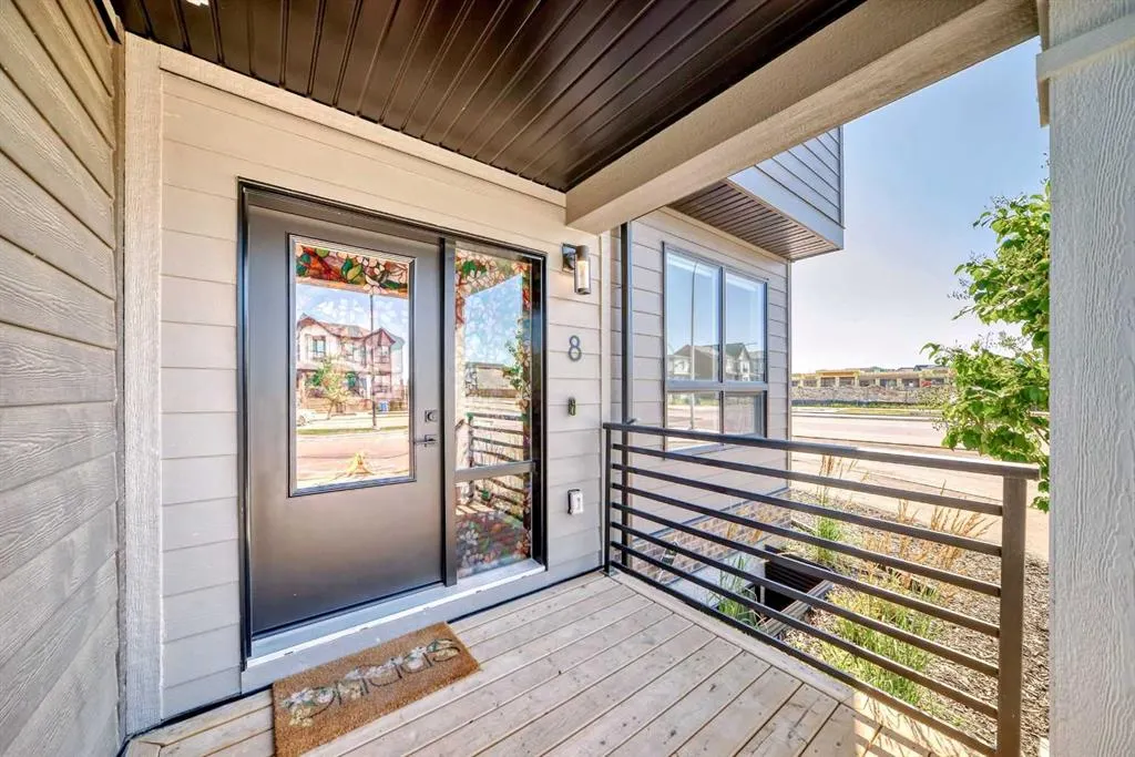 8 silverton glen Green SW
