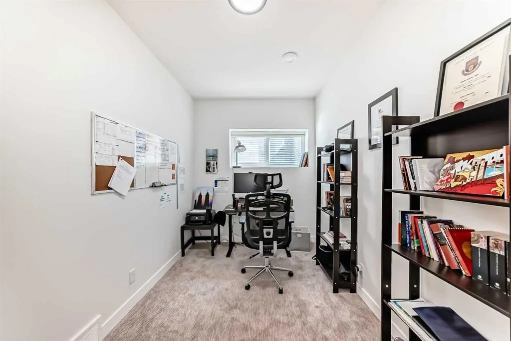 8 silverton glen Green SW