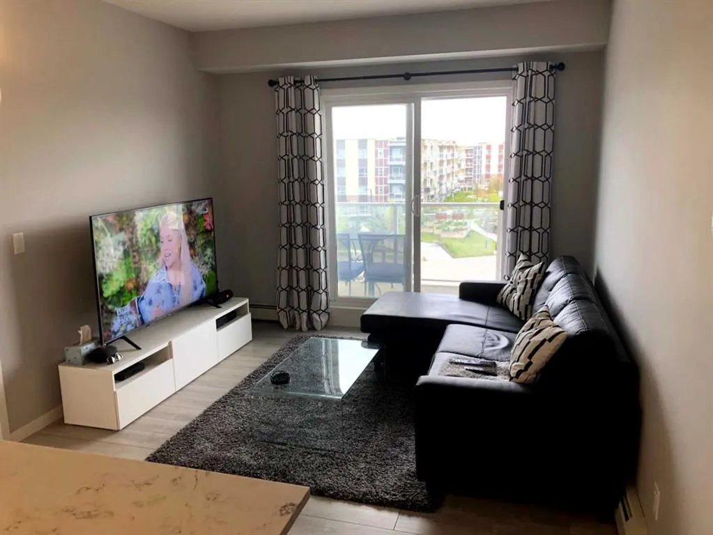 370 Harvest Hills Common NE, #301
