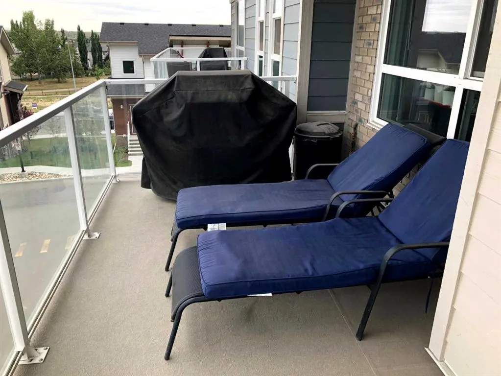 370 Harvest Hills Common NE, #301