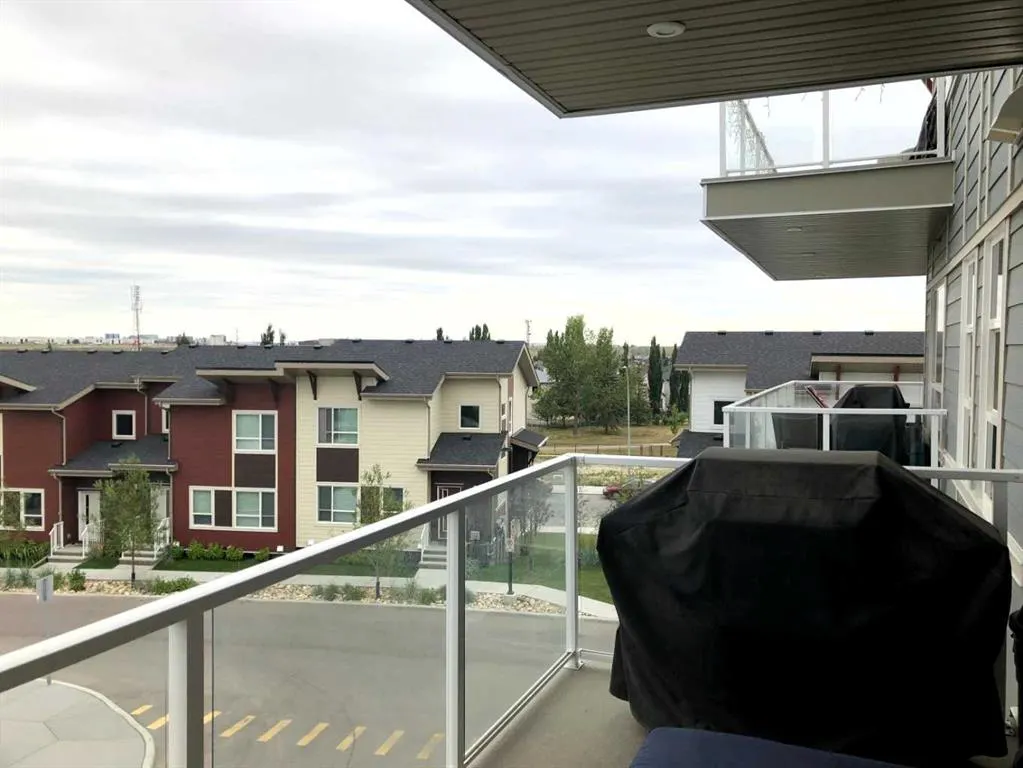370 Harvest Hills Common NE, #301