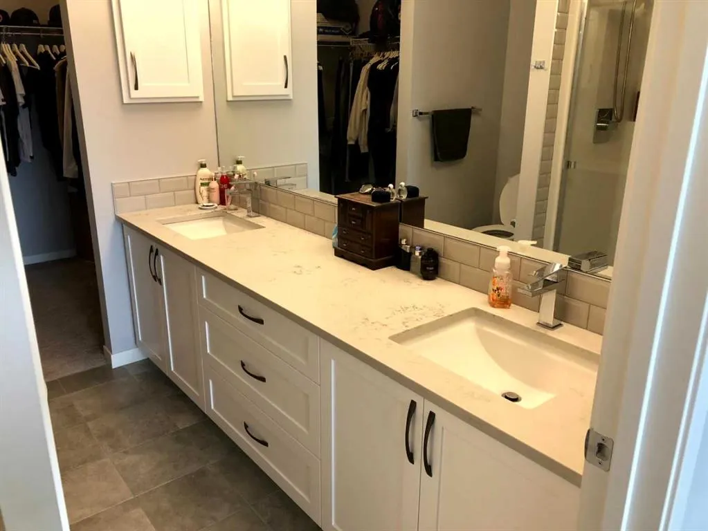 370 Harvest Hills Common NE, #301