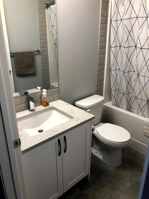 370 Harvest Hills Common NE, #301