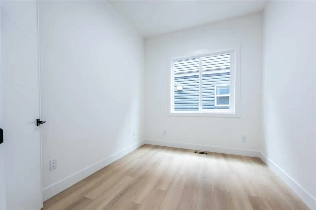 1102 Midtown Avenue SW