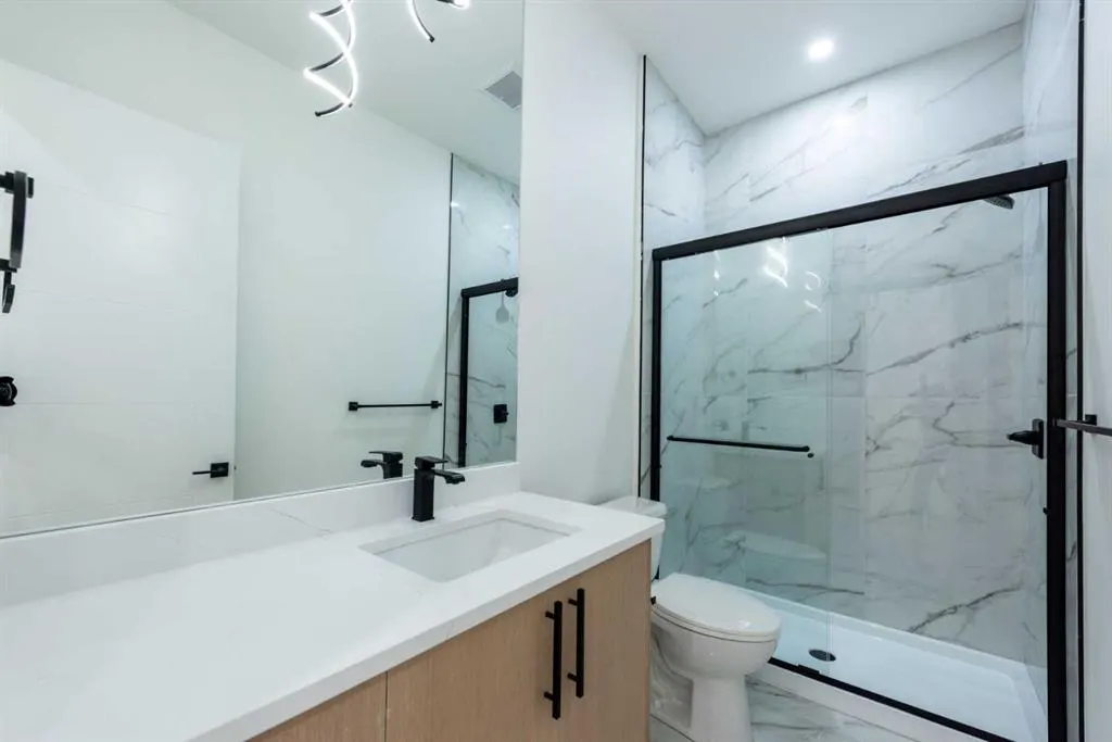 1102 Midtown Avenue SW