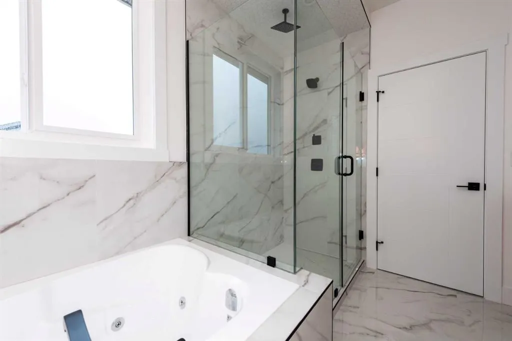 1102 Midtown Avenue SW