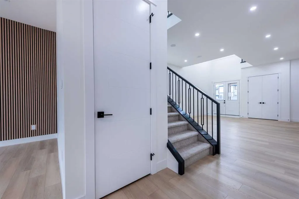 1102 Midtown Avenue SW
