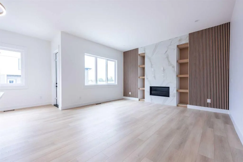 1102 Midtown Avenue SW