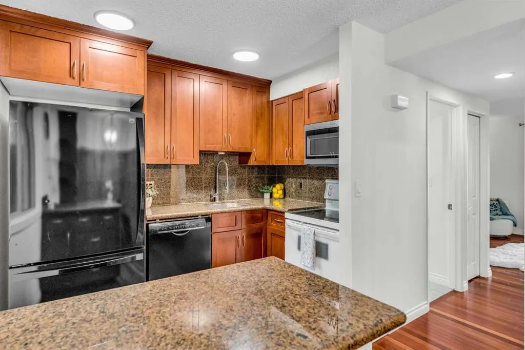 803 Varsity Estates Drive NW, #10