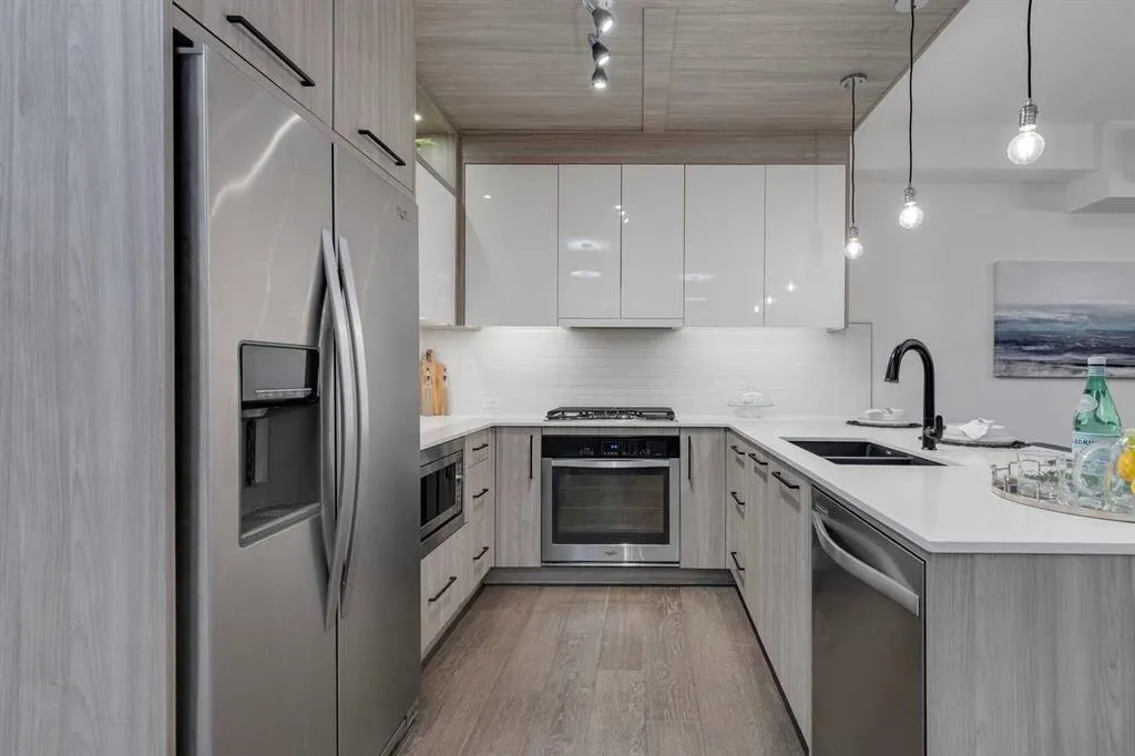 2702 17 Avenue SW, #111
