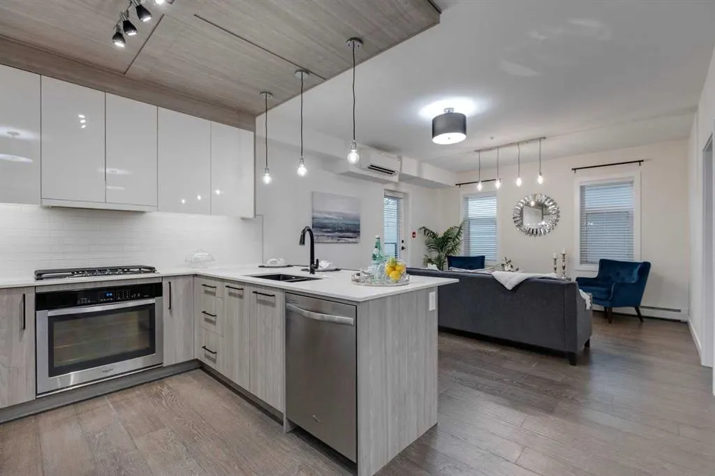 2702 17 Avenue SW, #111