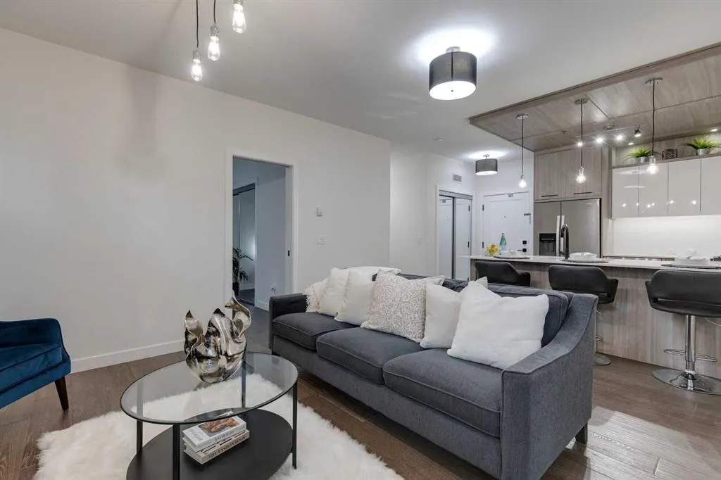 2702 17 Avenue SW, #111