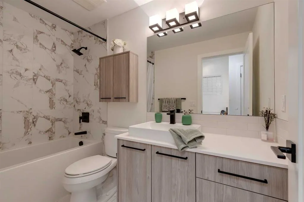 2702 17 Avenue SW, #111