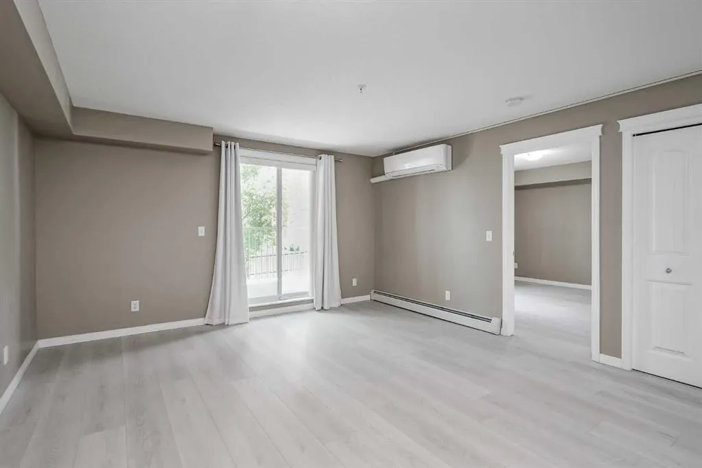 31 Country Village Manor NE, #4102
