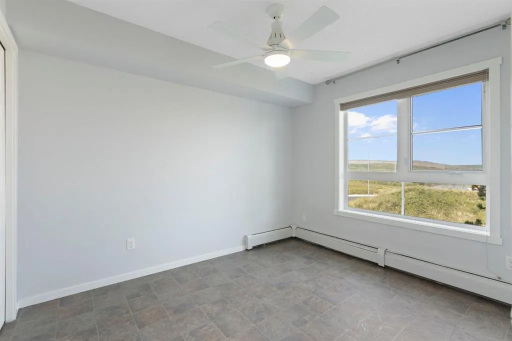 279 Copperpond Common SE, #3303