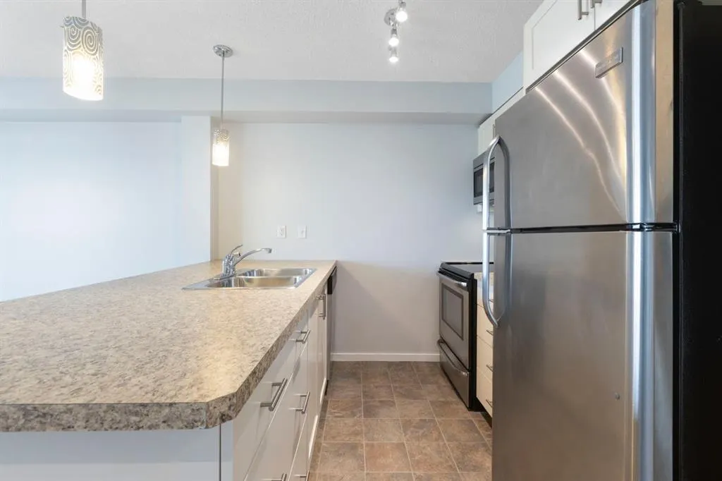 279 Copperpond Common SE, #3303